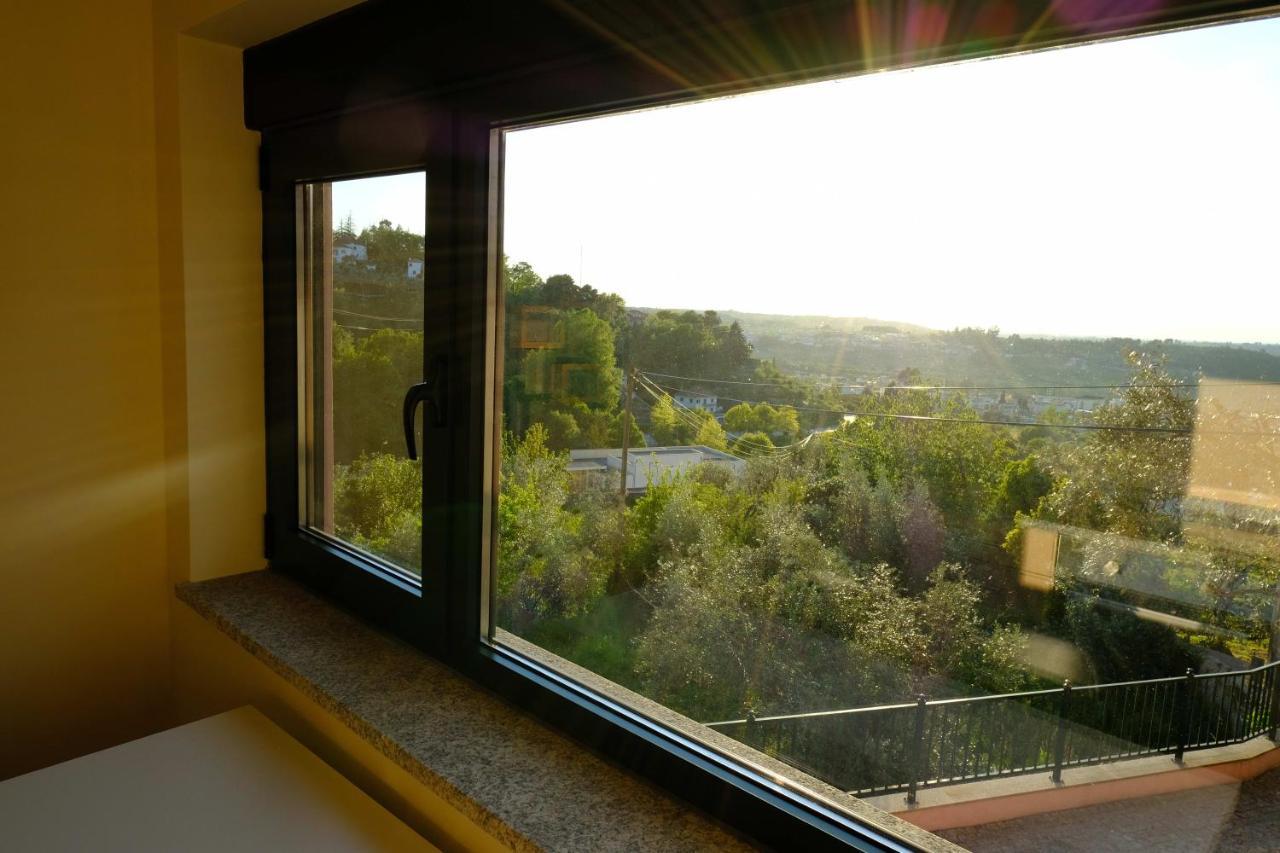 T1 com cozinha e vista magnífica no centro de Seia Exterior foto